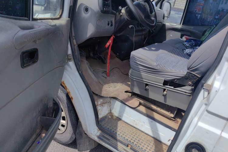 Used Ford Classic Transit 2009 2.8T Diesel Standard Version Short Wheelbase Mid-Roof JX493ZLQ3 Driver Seat