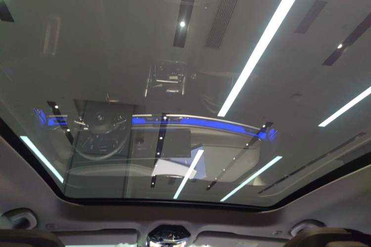 Used BMW 7 Series 2023 735Li M Sport Package Headliner