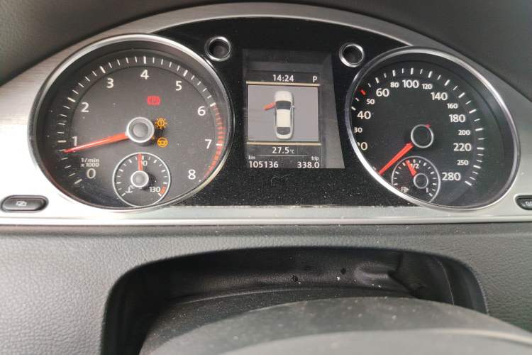 Used Volkswagen FAW-Volkswagen CC 2012 2.0 TSI Prestige Edition Odometer Close Up