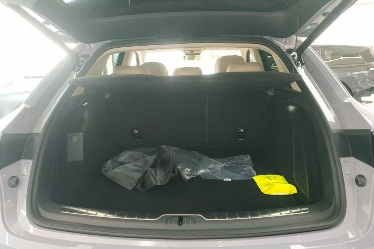 Used Hima AITO M5 2024 Extended-Range Max Rear-Wheel Drive Advanced Intelligent Driving Version
