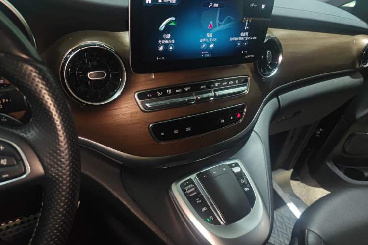 Used Mercedes-Benz V-Class 2021 V 260 L Long-wheelbase Luxury Edition