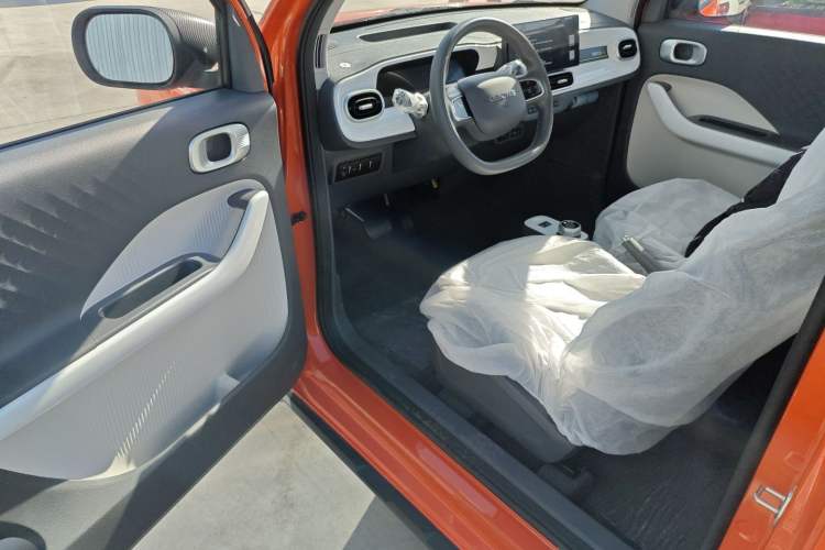 Used Geely Galaxy Panda 2025 210km Panda Rider Interior 3