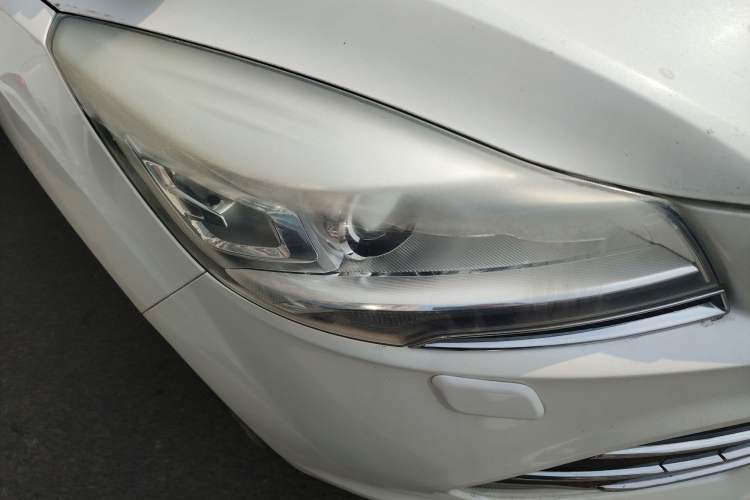 Used Ford Kuga 2015 2.0L GTDi Four-Wheel-Drive Sport Model