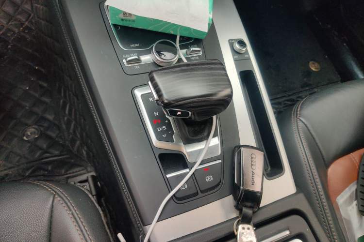 Used Audi Q5L 2020 Updated 40 TFSI Prestige Fashion Edition