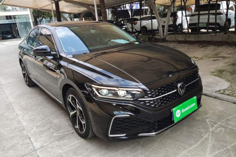 Used Volkswagen Passat 2023 Restyled 330TSI Starry Luxury Edition
