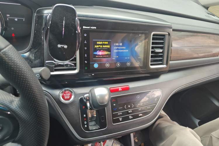 Used Honda Elysion 2016 2.4L Luxury Edition
