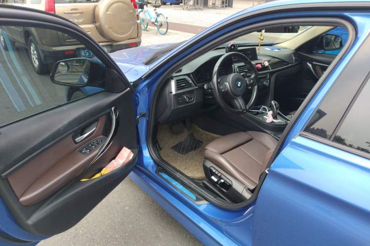 Used BMW 3 Series 2018 320Li Leading Model M Sport Package
