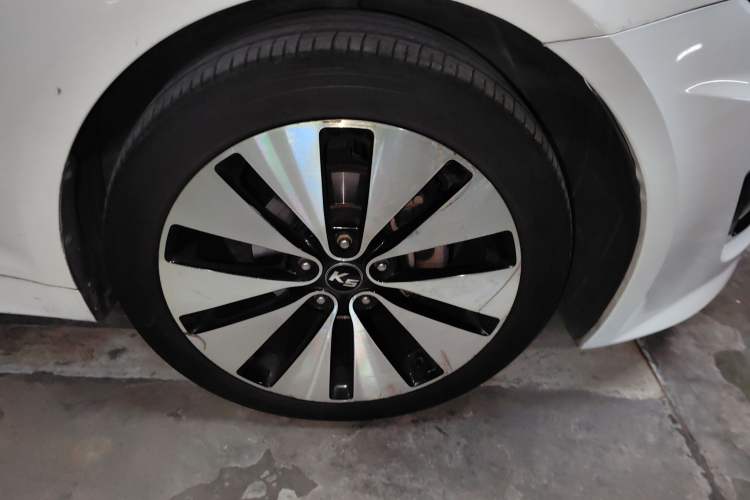 Used Kia K5 2011 2.0L Automatic Premium
