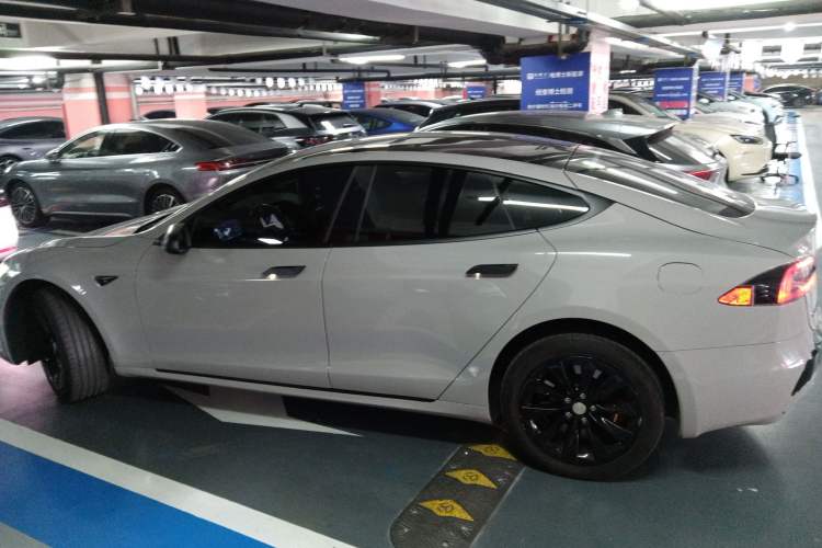 Used Tesla Model S 2017 S 75D Standard Range Edition
