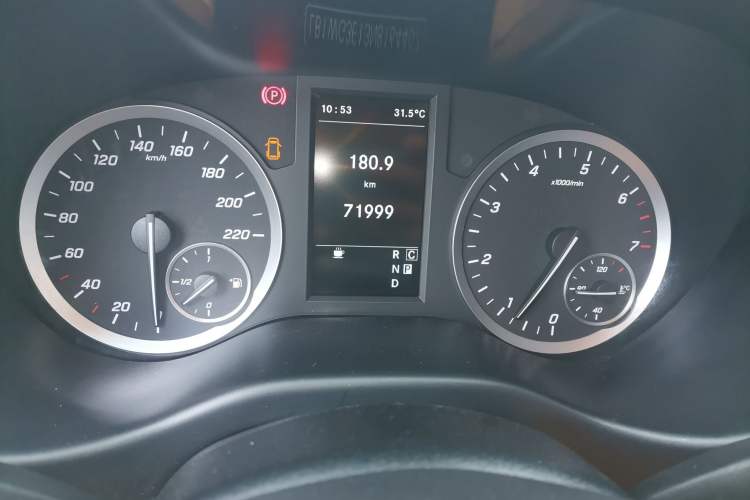 Used Mercedes-Benz Vito 2021 2.0T Business Version 7 Seats Instrument Cluster