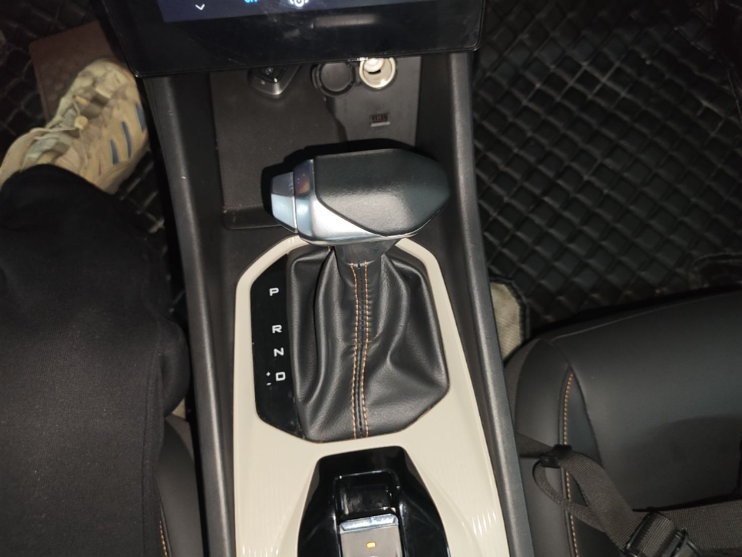 Dongfeng Aeolus Yixuan 2023 Mach Edition 1.5L Automatic Chasing Shadow Version — снимка 16