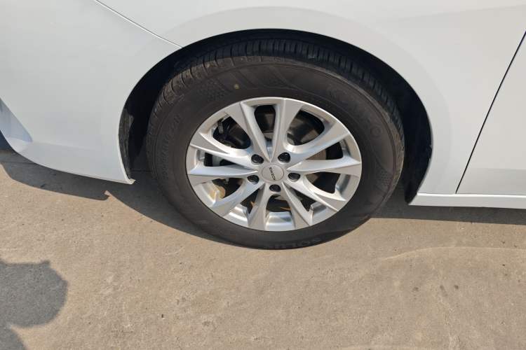 Used Roewe i5 2026 Model 1.5L CVT Luxury Version
