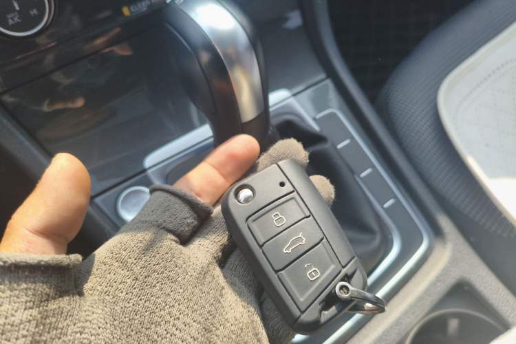 Used Volkswagen Golf 2020 Zhiai Edition 280TSI DSG Comfort Model Vehicle Key