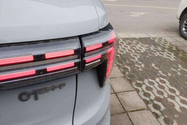 Used Lynk & Co 01 2023 1.5TD EM-F Dawn Exterior 3