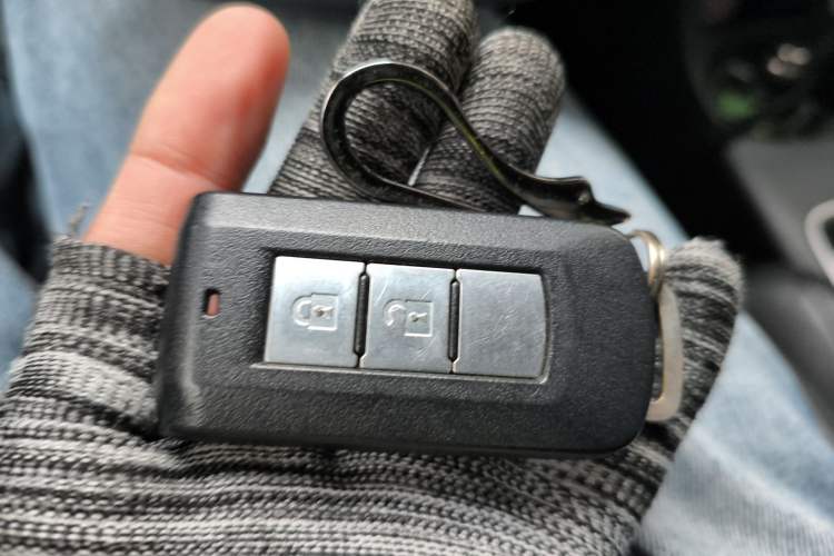 Used Mitsubishi Outlander 2013 2.4L 4x4 Luxury Navigation Edition 5 Seats