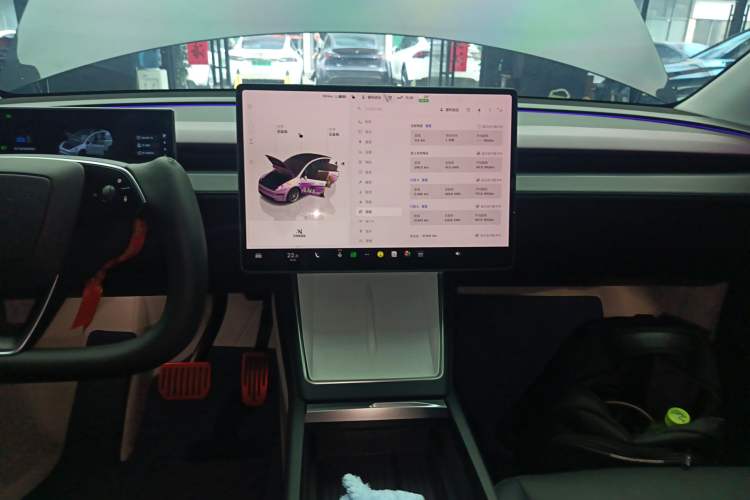 Used Tesla Model Y 2025 Long-Range All-Wheel-Drive Version Audio And AC Panel