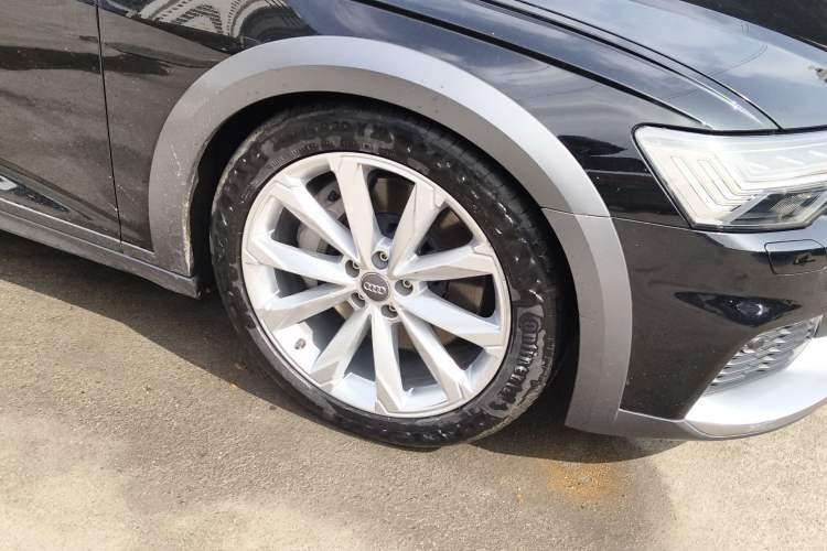 Used Audi A6 2020 allroad quattro Explorer 55 TFSI Prestige Off-Road Model Right Front Wheel Hub