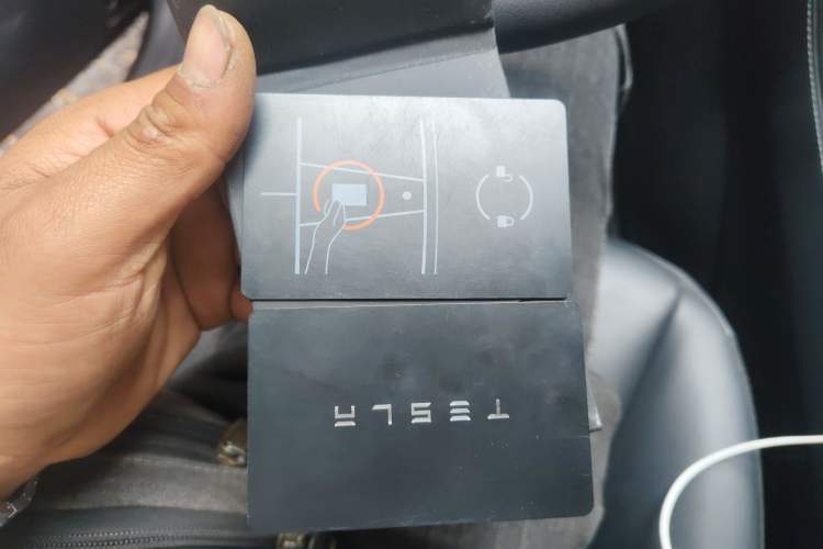 Used Tesla Model Y 2022 Long-Range All-Wheel-Drive Version
