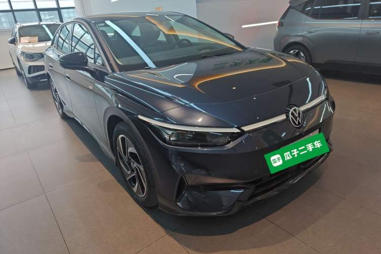 Used Volkswagen ID.7 VIZZION 2024 First Edition Front Right 45 Deg