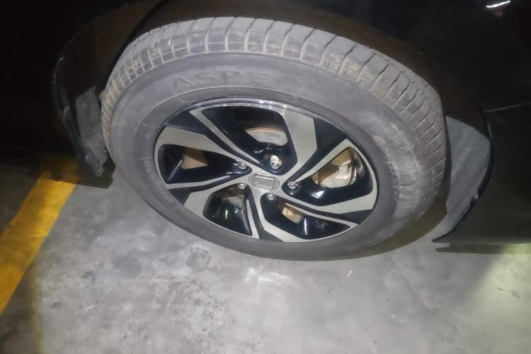 Used Honda Accord 2016 2.0L Comfort Edition Right Front Wheel Hub