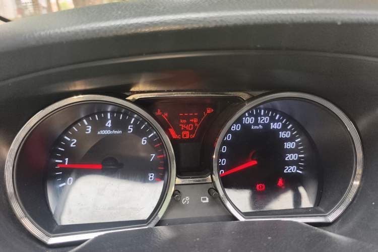 Used Nissan Livina 2013 1.6XE Manual Comfort Edition