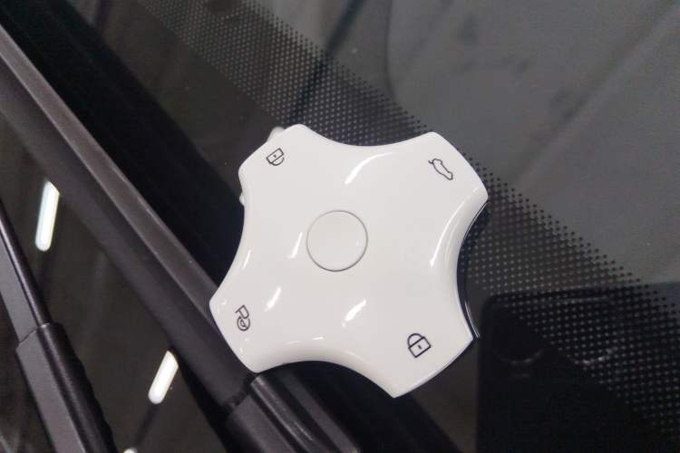 Used Dongfeng eπ eπ008 2025 636Ultra LikeYi Edition 6-Seater