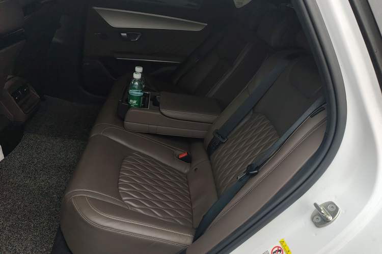 Used BYD Han 2023 EV Champion Edition 605KM Front-Drive Premium Model Left Rear Seat