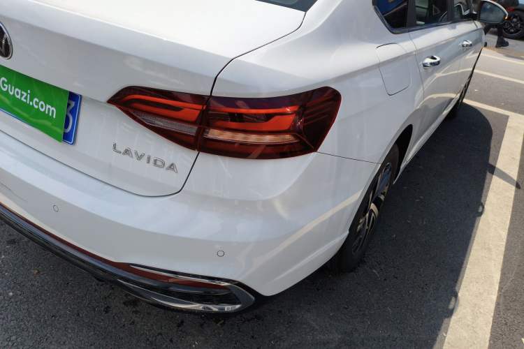 Used Volkswagen Lavida 2024 1.5L Automatic Starry Sky 5 Million Edition Exterior 3