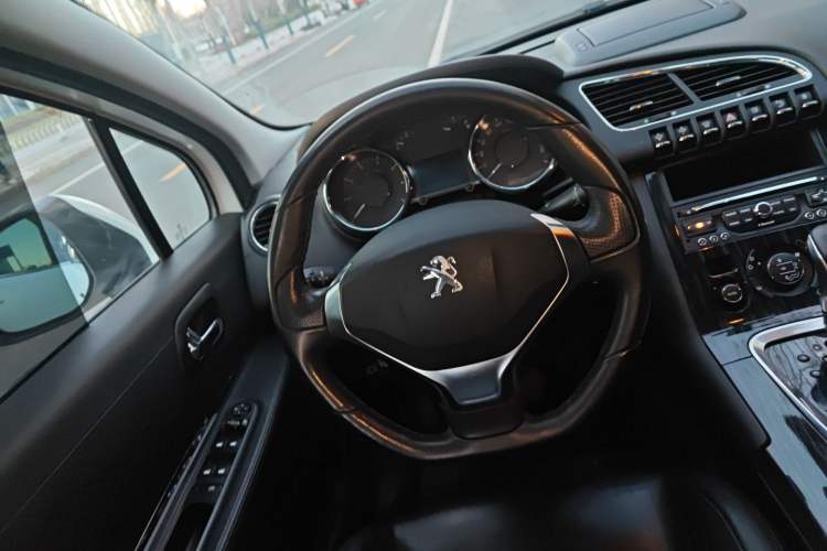 Used Peugeot 3008 2013 1.6THP Automatic Prestige Edition Steering Wheel
