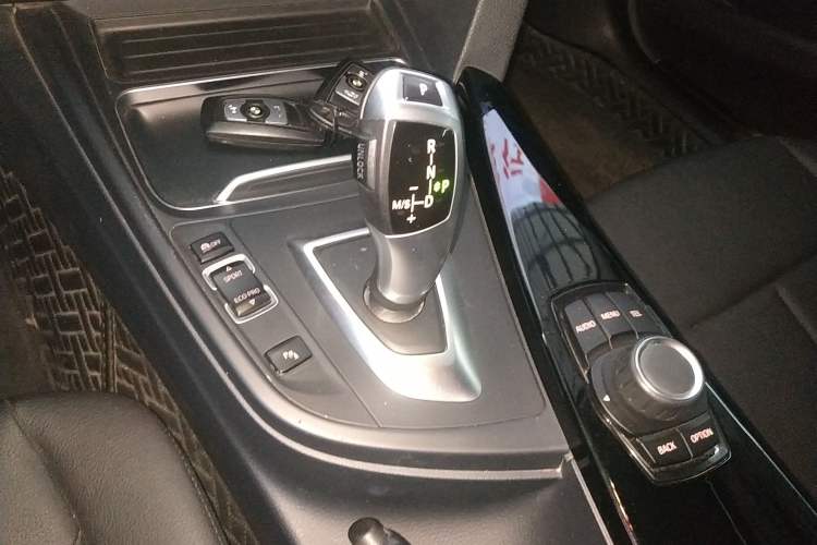 Used BMW 3 Series 2017 320Li Fashion Model
