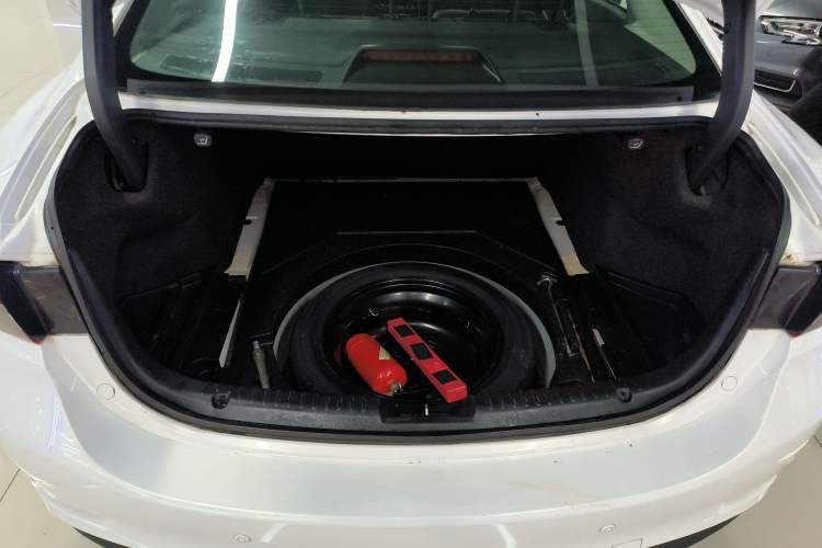 Used Mazda Atenza 2017 2.0L Blue Sky Luxury Edition
