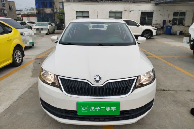 Used Skoda Rapid Spaceback 2016 Revised Version 1.6L Automatic Front-Drive Edition Front