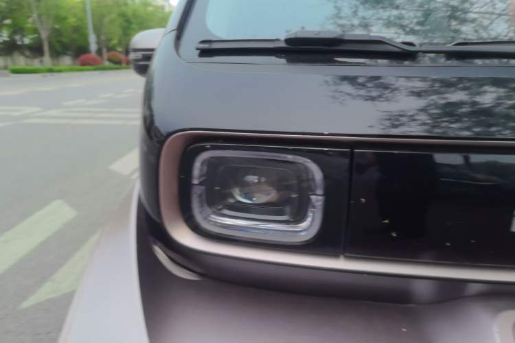 Used Baojun E300 2020 Starry Intelligence Edition Right Front Headlight