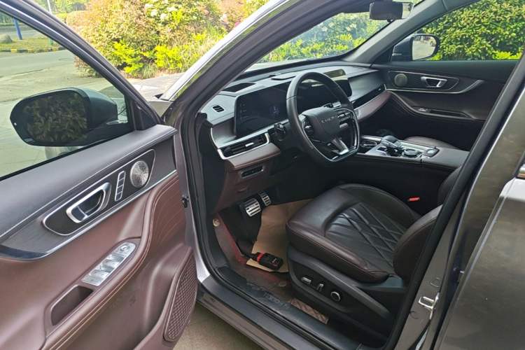 Used Chery Tiggo 8 PRO 2024 Champion Edition 390T Two-Wheel Drive Peak Version 5 Seats