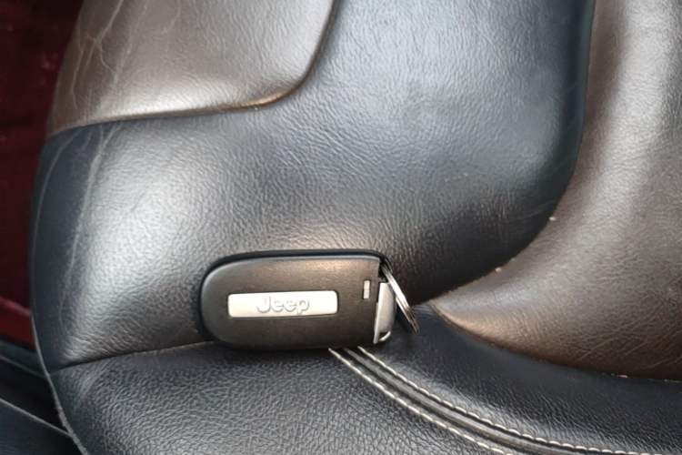 Used Jeep Cherokee 2017 2.4L Leading Edition
