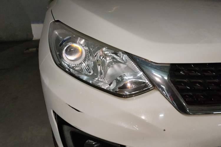 Used BAIC Senova X35 2016 1.5L Manual Elite Edition Right Front Headlight