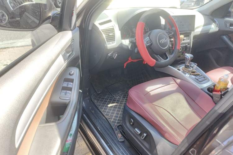 Used Audi Q5 2018 Collector's Edition 40 TFSI Technology Model