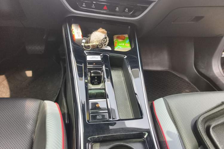 Used Volkswagen Lamando 2022 Lavida L 280TSI DSG Cool & Spicy Edition Gear Lever