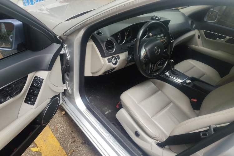 Used Mercedes-Benz C-Class 2011 C 200 CGI Fashion Model Driver Seat