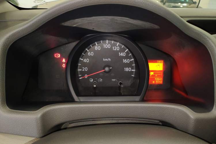 Used Nissan NV200 2016 Revised Version 1.6L Manual Luxury Edition
