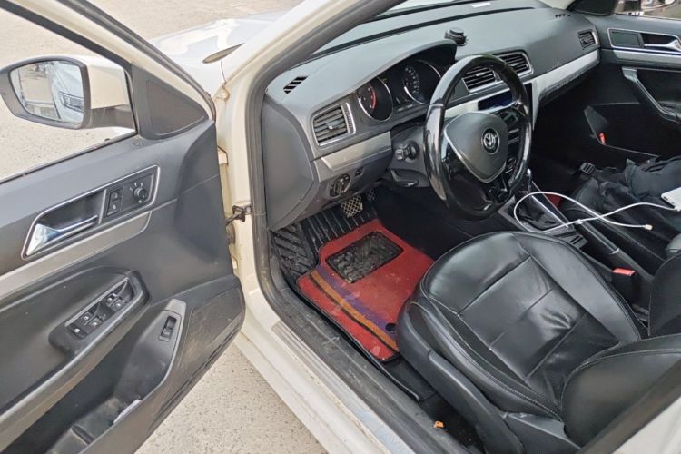 Used Volkswagen Lavida 2015 1.6L Automatic Comfort Edition Driver Seat