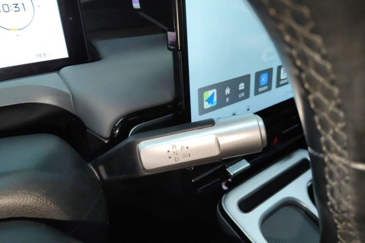 Used AION Y 2022 Plus 70 Enjoy Edition Gear Lever