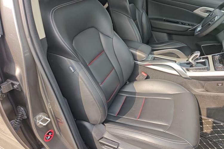 Used Geely Auto Emgrand X7 Sport 2020 1.8TD DCT Two-Wheel Drive Smart Connect 4G-Enabled Version