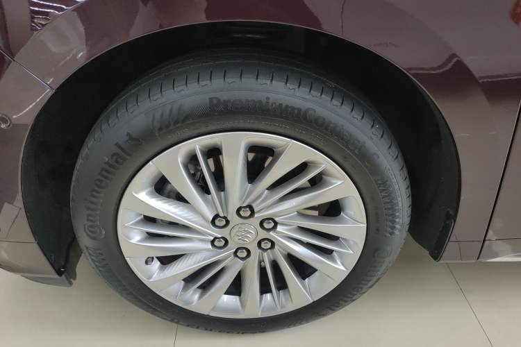 Used Buick Century 2023 2.0T Seven-Seater Yinshi Edition Left Front Wheel Hub