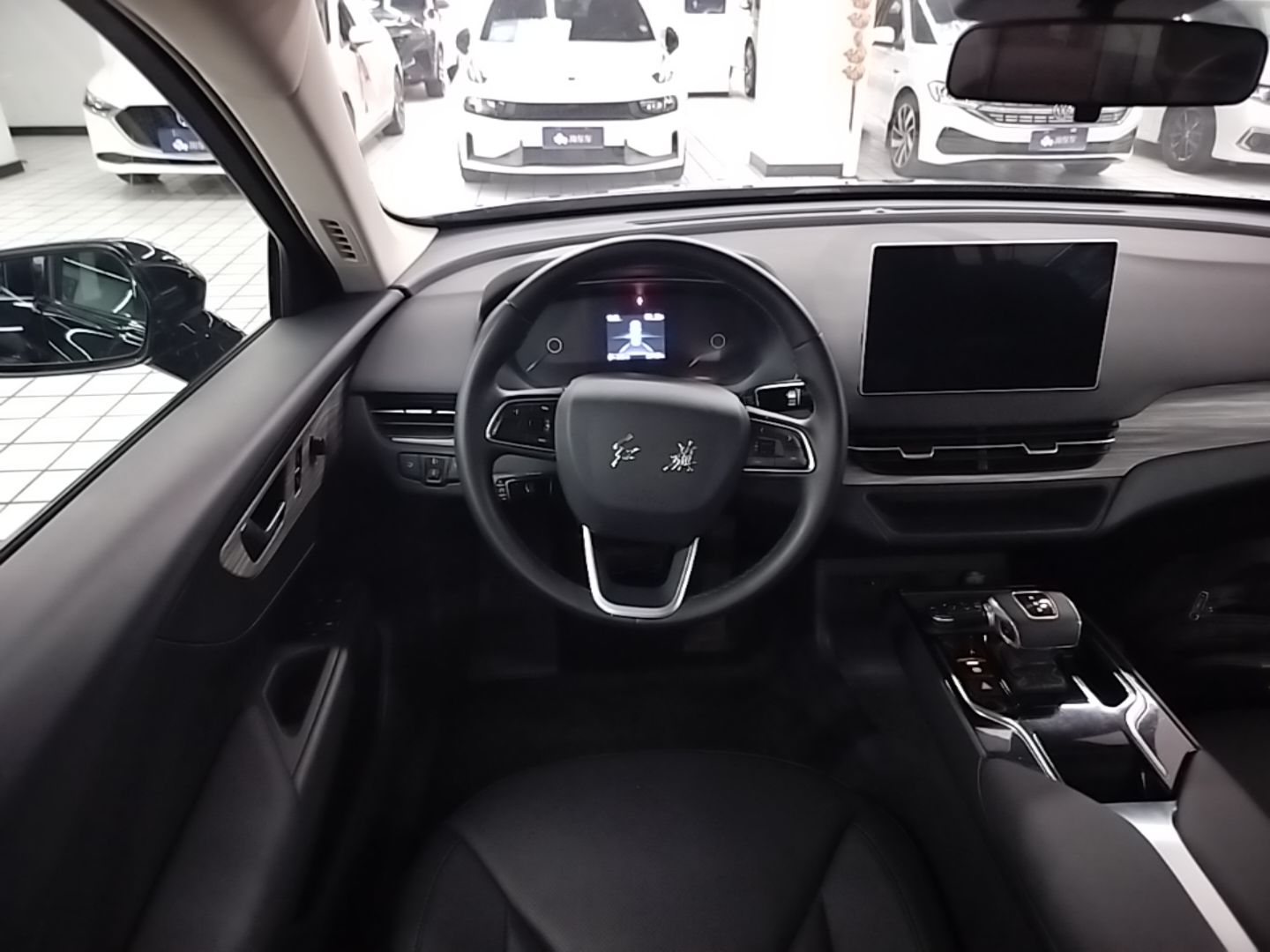 Hongqi E-QM5 2024 500km Range Edition — снимка 13