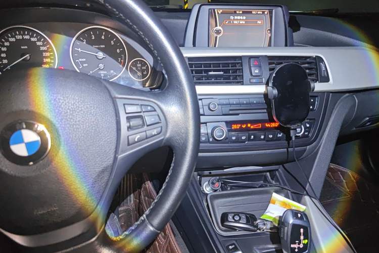 Used BMW 3 Series 2013 320i Sport Edition Audio And AC Panel