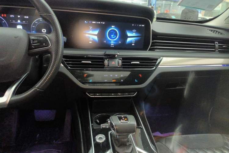 Used Hongqi HS5 2022 Revised Version 2.0T Smart Connect Flagship Edition