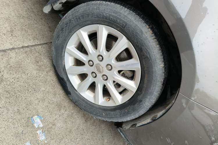 Used Buick GL8 2013 3.0L GT Luxury Business Haoya Edition Right Front Wheel Hub