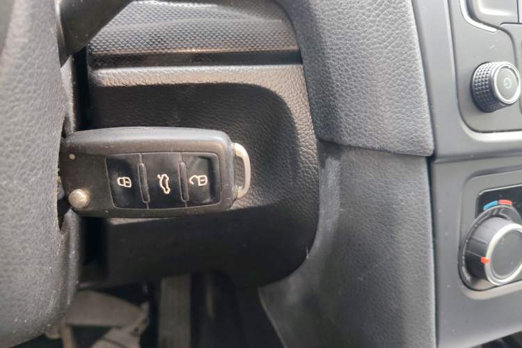 Used Volkswagen Golf 2012 1.6L Automatic Comfort Model Vehicle Key