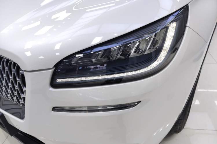 Used Lincoln Corsair 2022 2.0T Two-Wheel Drive Luxury Edition Left Front Headlight